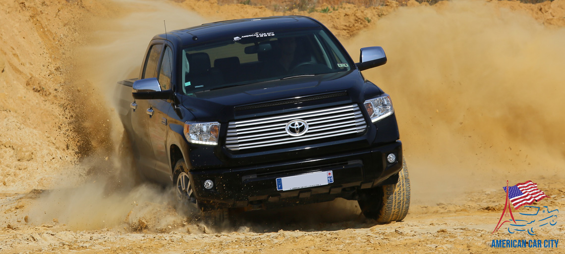 Toyota Tundra noir